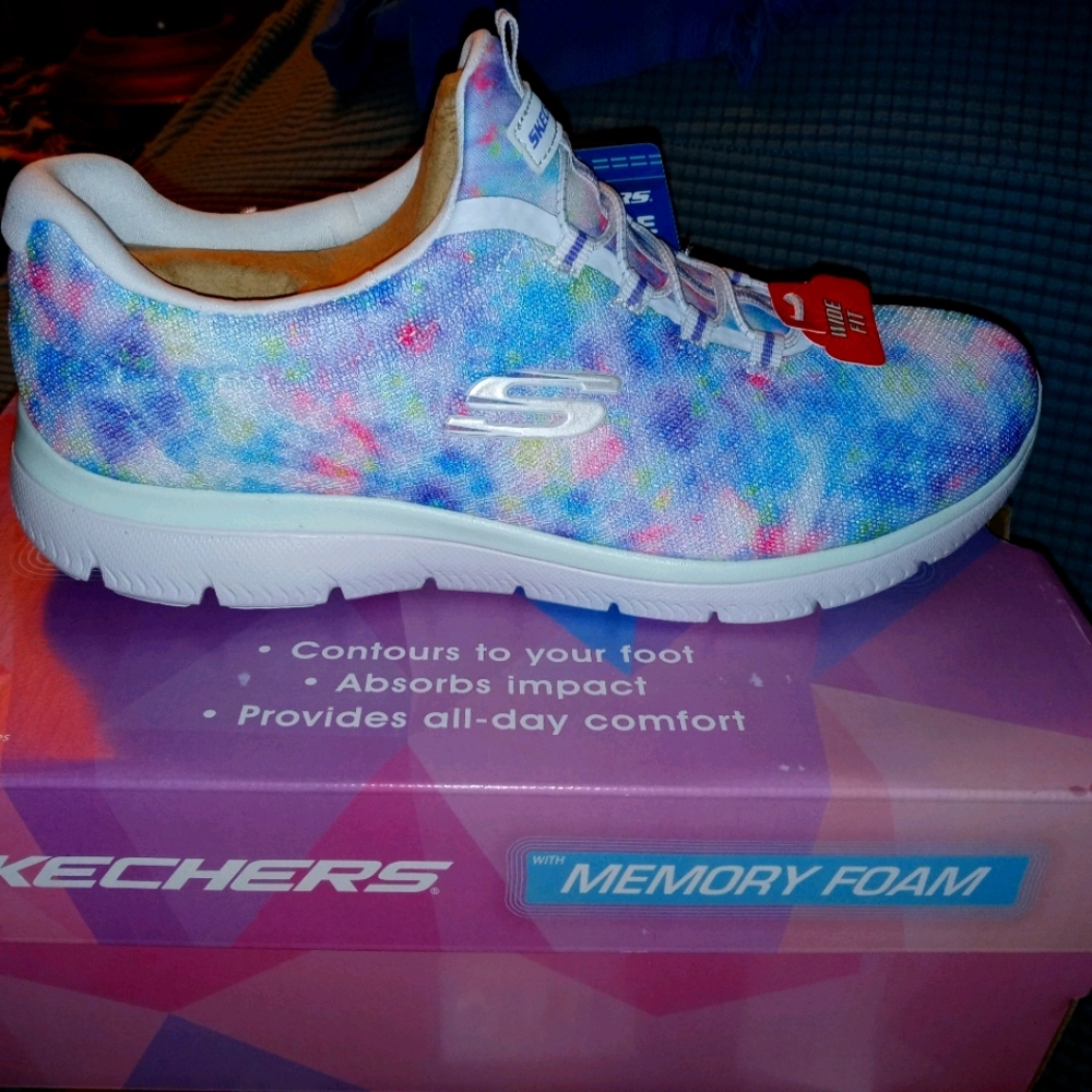 Sketchers Shoes